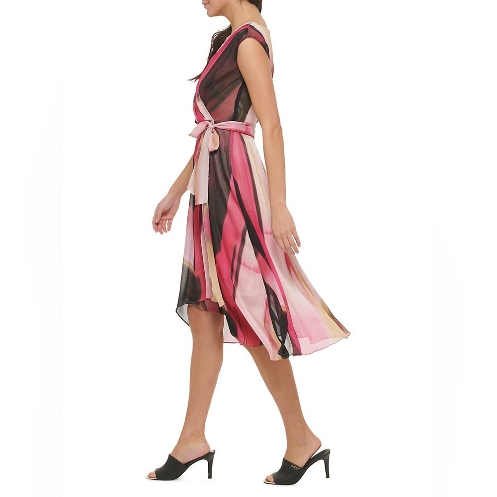 DKNY

Floral Faux-Wrap Dress